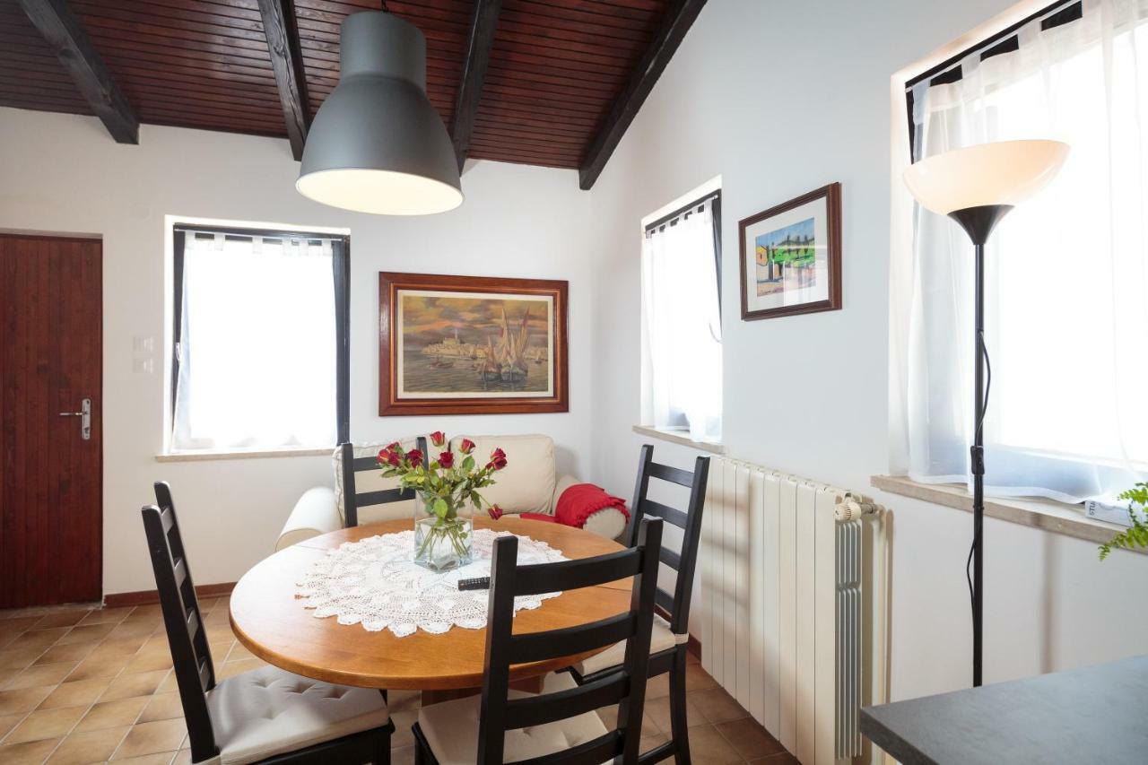 Apartments C52 Ровінь Екстер'єр фото