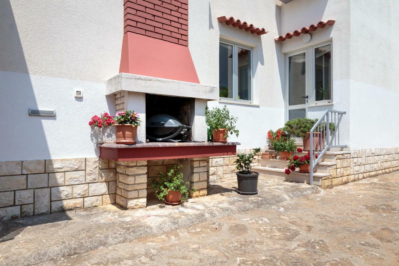 Apartments C52 Ровінь Екстер'єр фото