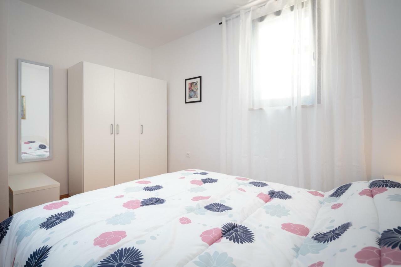 Apartments C52 Ровінь Екстер'єр фото