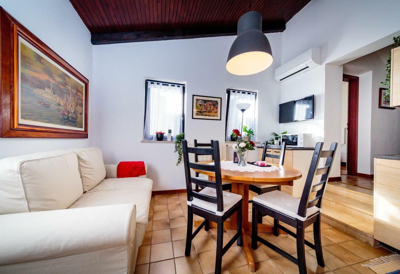 Apartments C52 Ровінь Екстер'єр фото