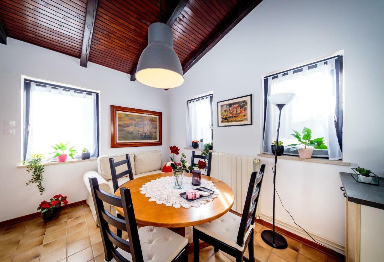 Apartments C52 Ровінь Екстер'єр фото