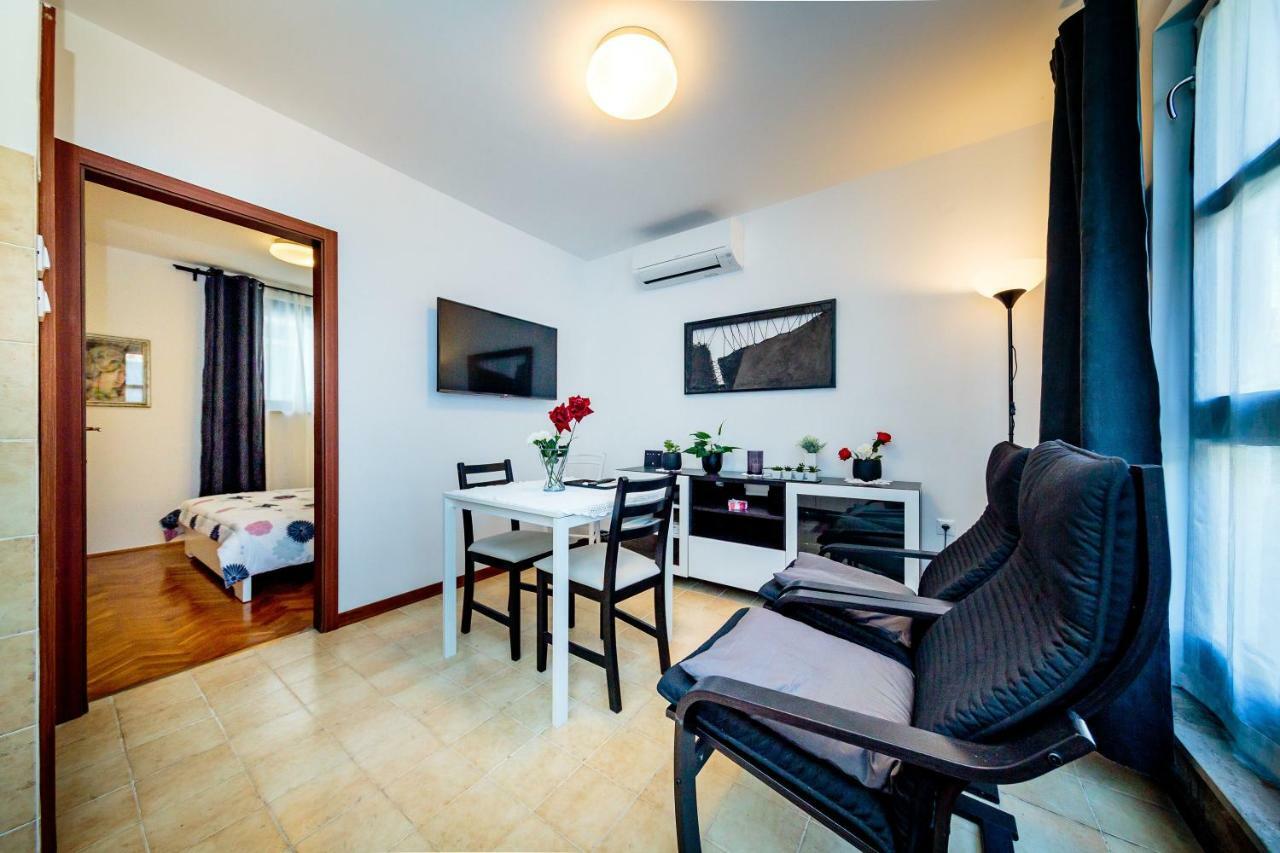 Apartments C52 Ровінь Екстер'єр фото